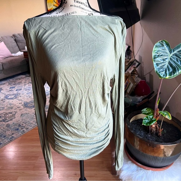 Free People Intimately Night We Met green Ribbed Ruched Long Sleeve Tee Sz L - Picture 4 of 8